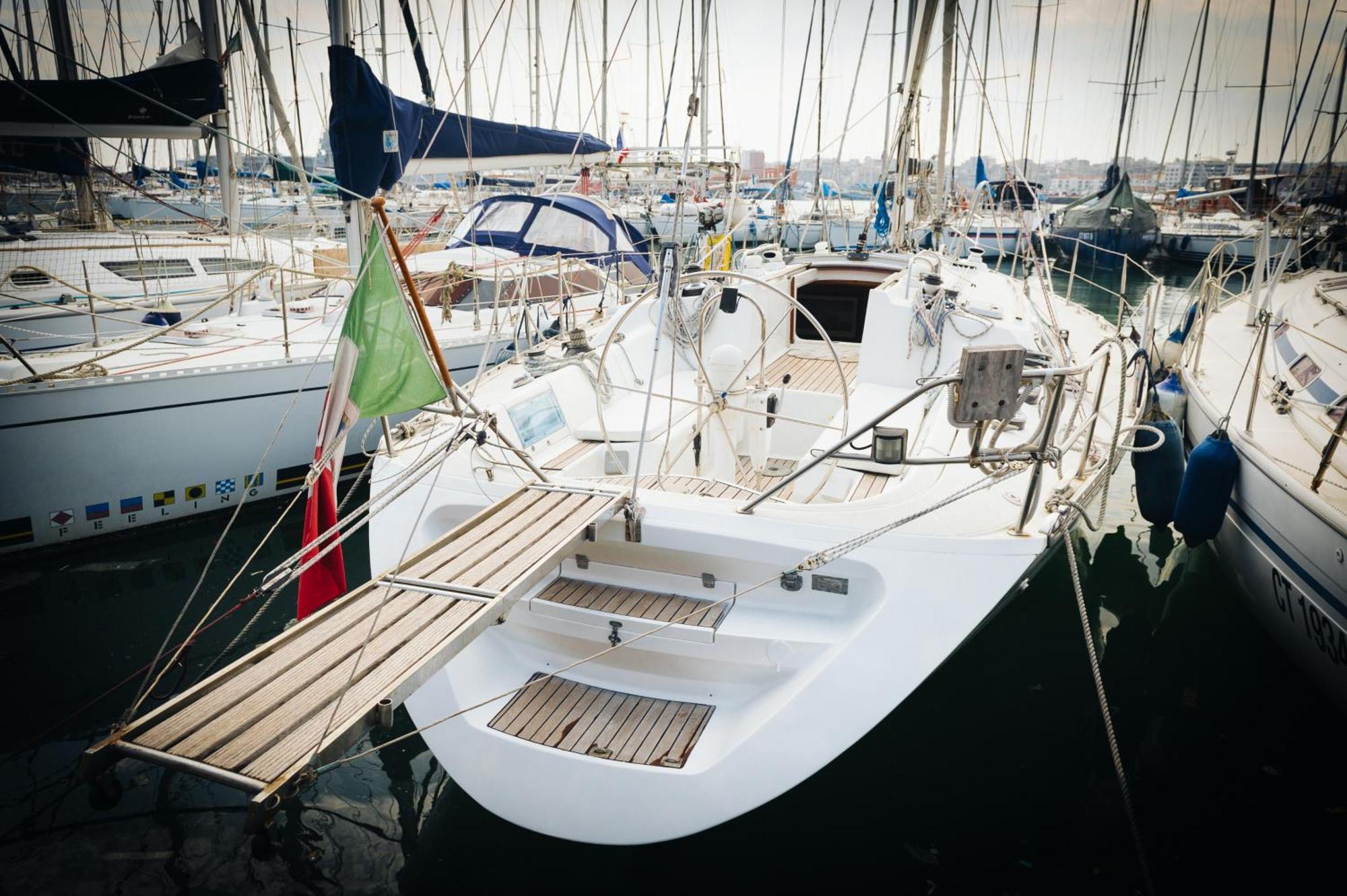 Sleep In Boat Hotell Catania Exteriör bild